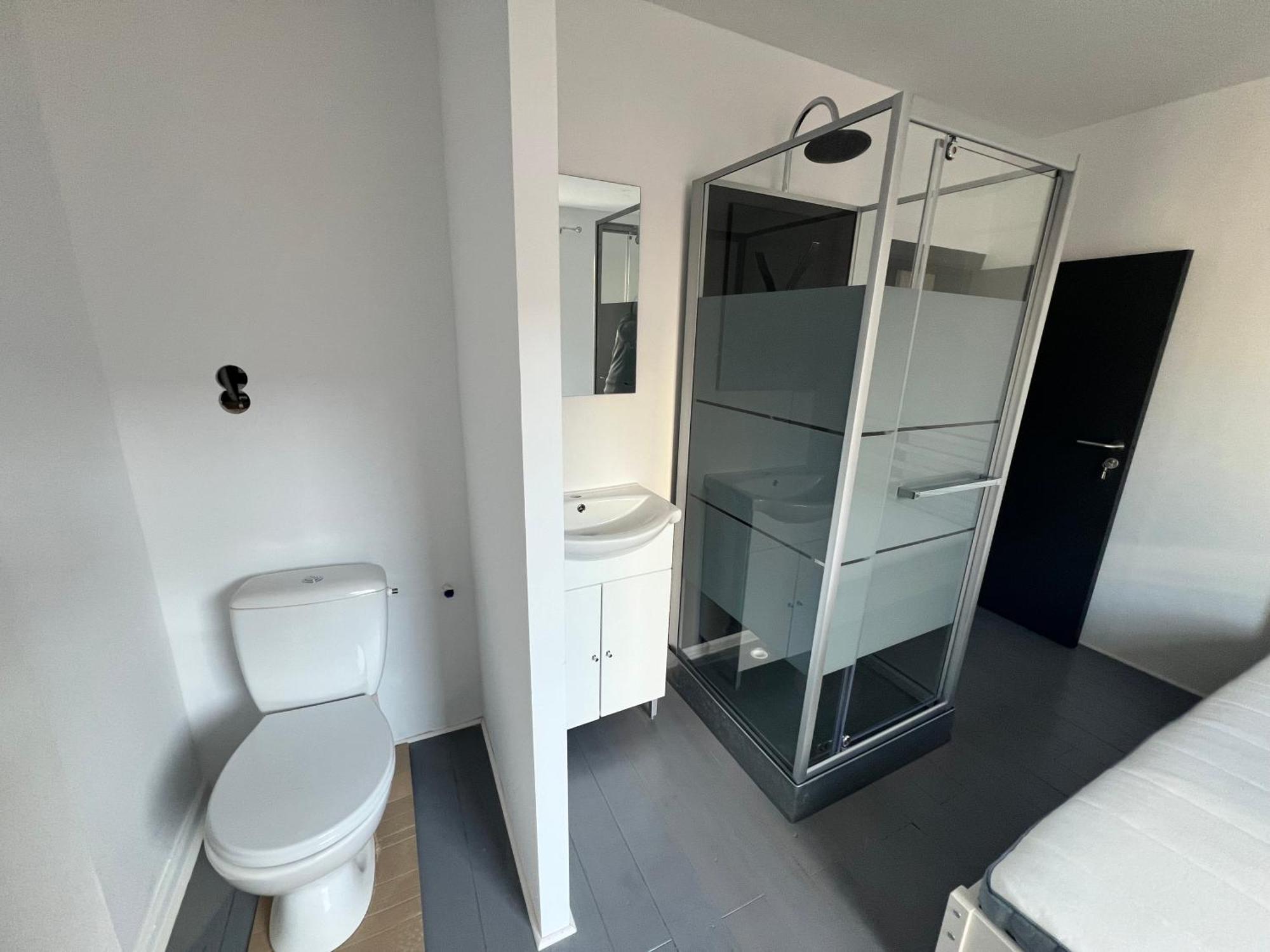 Rive Gauche G Centre - Gare - Aeroport * Charleroi